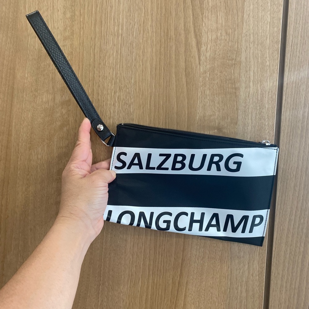 Longchamp pouch wristlet brand new